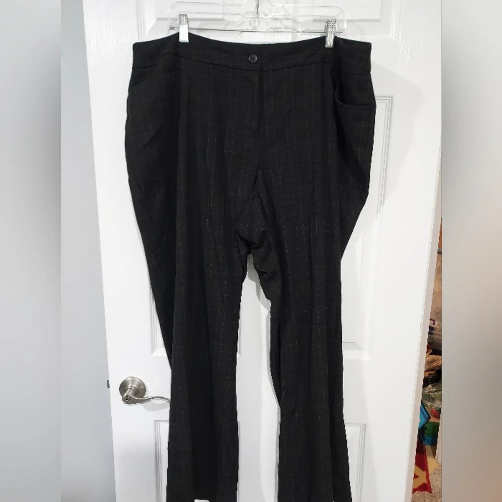 Lane Bryant Black Checkered Trousers in Size 22 Average